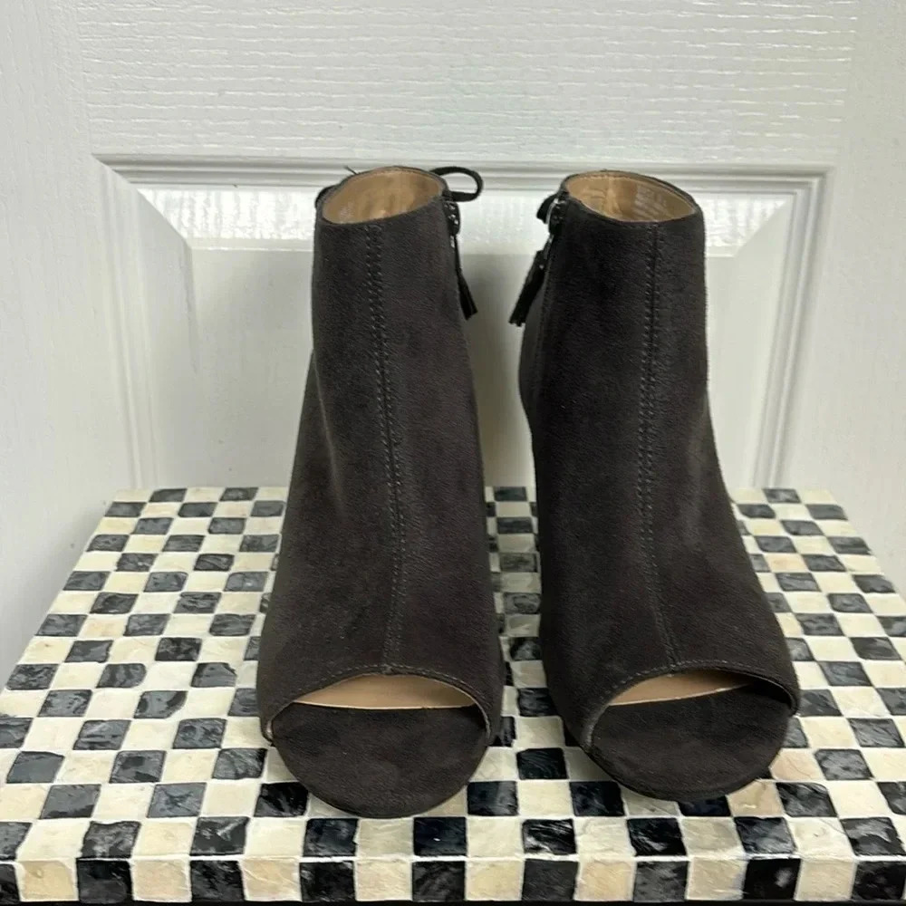 CP Women's Suede Sage Grey Zip Chunky Heel Open Toe Ankle Boot Size 9 NWT